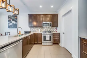 Modern 6 Bed Home w/ BBQ near Mt Pleasant GO - Image 3