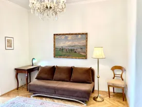 Villa with terrace overlooking the city park - Image 4