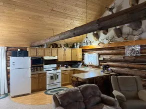 Cozy Getaway Full Log Cabin - Image 4
