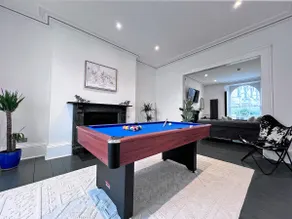 Period House | Heart of Exeter. Parking + Hot Tub - Image 2