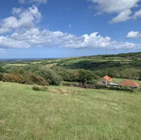 Brambly Cottage - Image 2