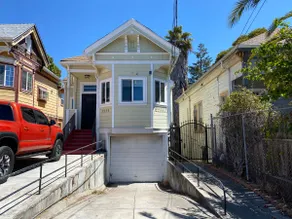 Victorian Retreat 2Bed, 1Bath, Parking, Game Room - Image 4