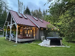 2.5ac Forest Retreat:Hot Tub, Game Cabin, No Fees! - Image 2