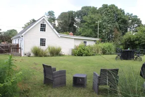 Great for family & pups! Fenced yard- spacious - Image 2