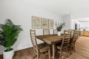 Modern & Comfy, Private Deck, 10 min to Greenville - Image 5