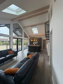 Coachmans Lodge - Image 2