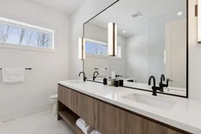 Luxury 5BR Home w/ Fire Pit near Georgian Bay - Image 3