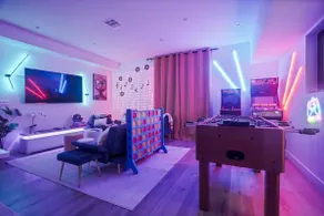 Cozy LA Escape • Arcade • Near Hollywood Studios - Image 5