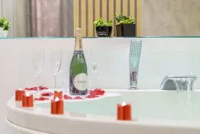 Private Jacuzzi/Self Check-in/Wi-Fi/Parking Space - Image 3