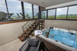 Noam in Gilboa - a stunning family suite with a spa Jacuzzi and view - Image 2