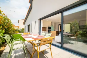 Villa Parenthèse • Design and Terrace • Quiet - Image 2
