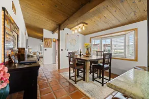 Mountain Majesty 2 BR Home with AC, BBQ, Parking, - Image 4