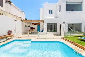 House with heated pool, solarium and BBQ - Image 3