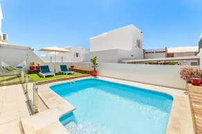House with heated pool, solarium and BBQ - Image 4