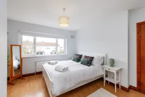 Dublin City Centre Modern 3 Bedroom House - Image 4
