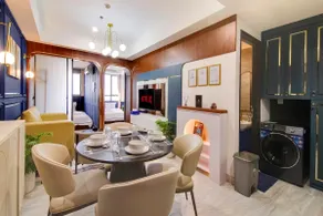 2BR Collins Art Deco W Pool & Playstation 5 - Image 4