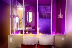 Le Bonbon Love Suite • Private Whirlpool • Terrace - Image 4