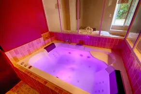 Le Bonbon Love Suite • Private Whirlpool • Terrace - Image 5