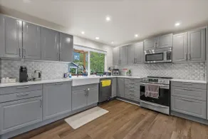 3BR | Adventurous | 5mins to Trails & Lake - Image 4