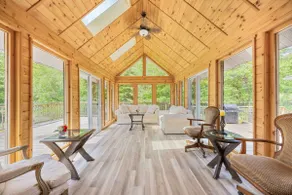 Luxury Lakefront Villa • 10BR • Beach • Sleeps 30 - Image 4