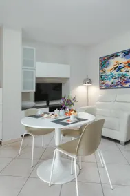 Sea Breeze Apartment - Image 2