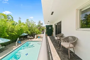 {Ocean Crest} ~Beachside ~ No Fees ~ King Suite - Image 5