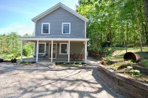 Brand New 2025 Cottage Steps from Midcoast Action - Image 5