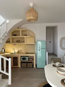 Maison Kallisti • Heated Jacuzzi & Panoramic View - Image 5