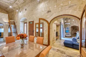 Unique house w pool in central Malta by SF HOMES - Image 4