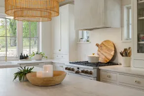 Fern + Fable: Luxurious Storybook Retreat w/ Pool - Image 4
