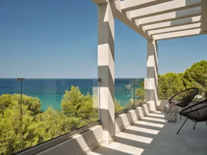 Nomia Villa, with Pool, Gym & Walk to the Beach, By ThinkVilla - Image 5