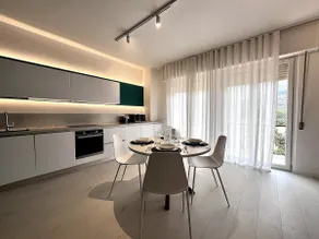 Davide’s Elegant Lake Retreat – 5 PL - Image 3
