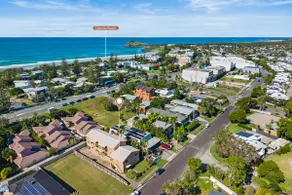 Slow Coastal Living · Walk Everywhere in Cabarita - Image 3