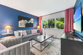 Oceanfront Boca Raton | King Suite | Pool &Jacuzzi - Image 2