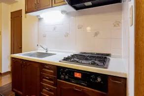 Spacious 4LDK detached house/great location, 2 mins walk to nearest station/accommodates up to 14 people/A - Image 5