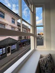 Charming central apartment in historic Ludlow - Image 5