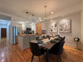 3BR w/ King-size bed Oasis near Olympic Park - Image 4