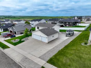 Spacious/Clean 4BR 2BA Home Away from Home - Image 3