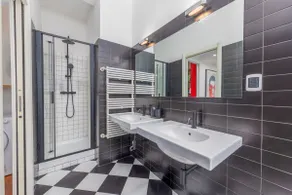 2 min to Metro, 8 min to RHO Fiera, Air Conditioning - Image 3