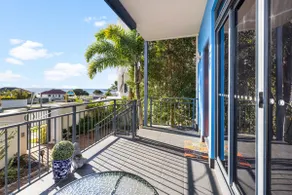 Manly Beach View Townhouse Haven - Image 3