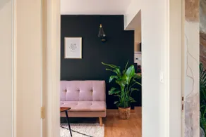 Elegant, air-conditioned & renovated - Image 2