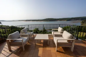 Spectacular house with ocean views. - Image 4