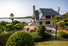 Spectacular house with ocean views. - Image 3
