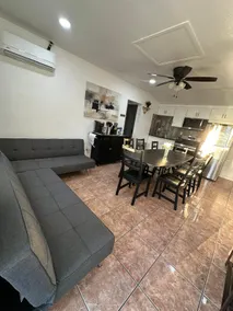 LA oasis. 2 bedrooms, 4 beds. FREE Laundry. - Image 5