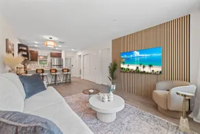 (The Palm) Beach • Pool • King Bed • Sleeps 4 - Image 5