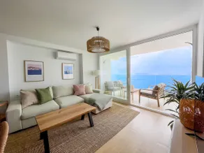 Ocean views from every corner - Image 3