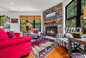 4BR w/Incredible Views! Hot Tub*Arcade*BBQ*Quiet! - Image 3