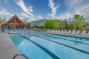 4BR w/Incredible Views! Hot Tub*Arcade*BBQ*Quiet! - Image 5