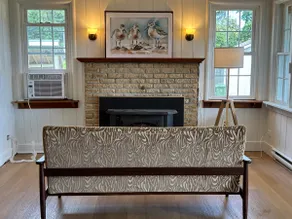 Spacious Hunts Point cottage. 30sec walk to beach! - Image 4