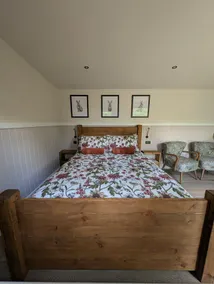 Apple Tree Lodge - Image 3